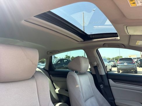 Used 2020 Honda Accord EX image 28