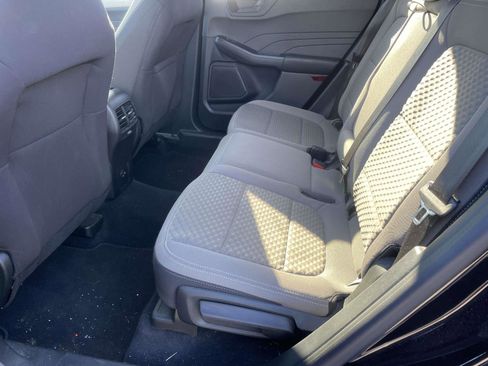 Used 2022 Ford Escape SE w/ SE Sport Appearance Package image 24