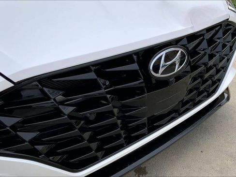 Used 2022 Hyundai Sonata Limited image 32