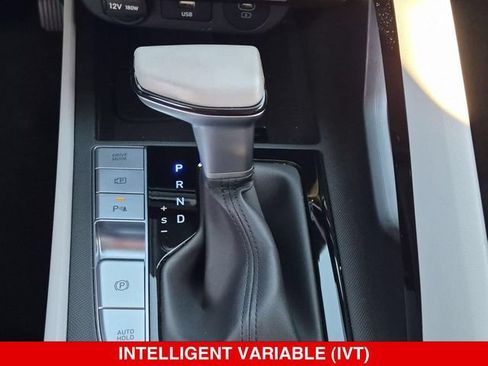 Used 2024 Hyundai Elantra Limited FWD image 28