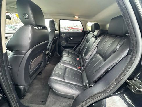 Used 2016 Land Rover Range Rover Evoque SE image 29