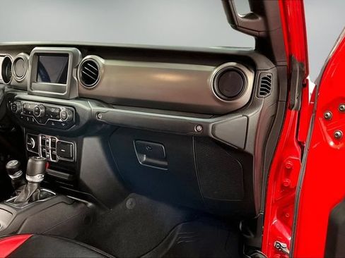 Used 2020 Jeep Gladiator Sport w/ Quick Order Package 24S AWD/4WD image 24