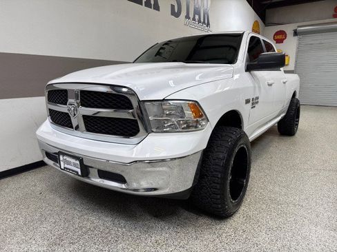 Used 2020 RAM 1500 Classic SLT image 3