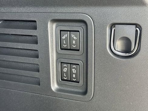 New 2026 Buick Enclave Sport Touring w/ Power Package image 28