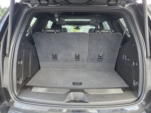 Used 2021 Chevrolet Tahoe RST w/ Luxury Package RWD image 18