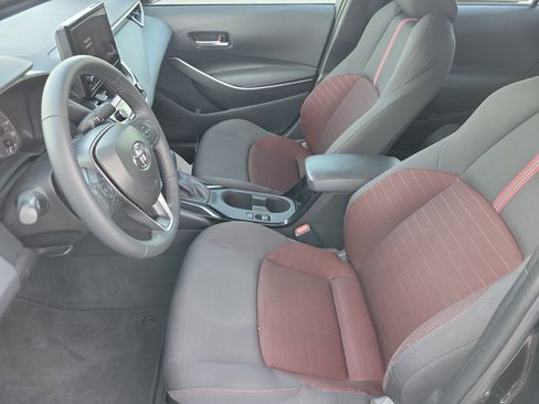 Used 2025 Toyota Corolla SE FWD image 9
