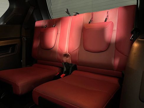 Used 2023 Lexus GX 460 Premium image 28