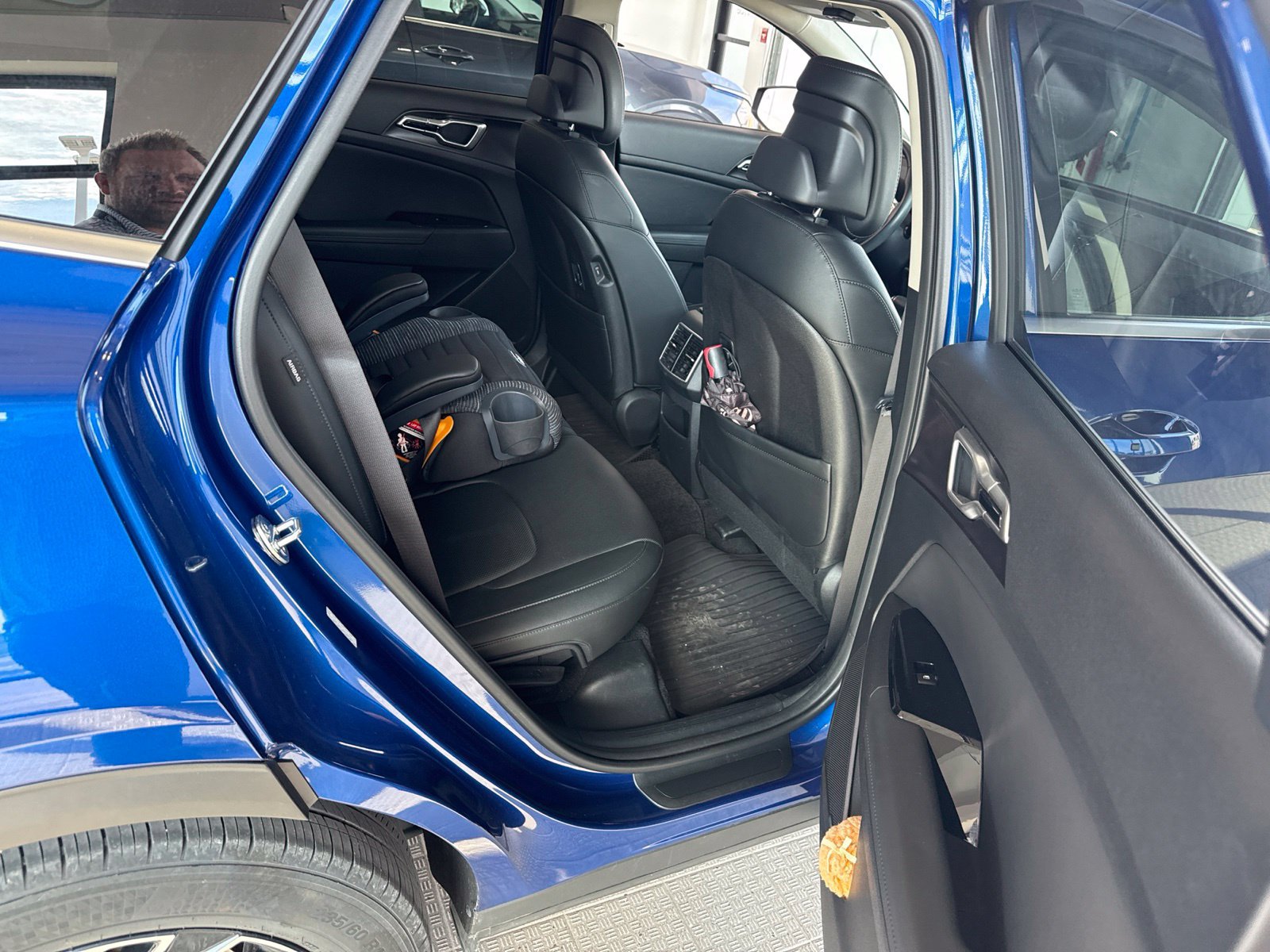 Used 2025 Kia Sportage EX w/ Premium Package FWD image 8