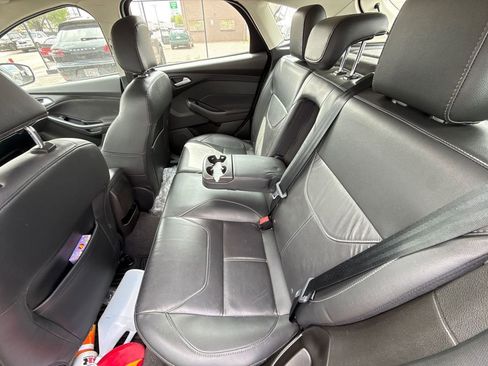Used 2016 Ford Focus SE w/ Equipment Group 201A image 10