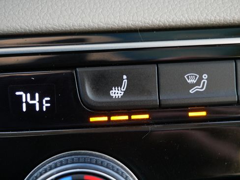 Used 2021 Volkswagen Atlas SEL image 32