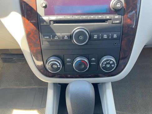 Used 2014 Chevrolet Impala Limited LS FWD image 28