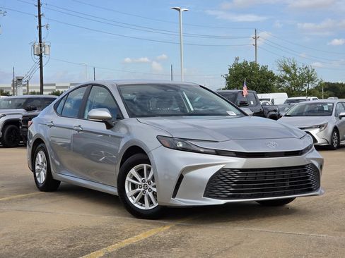 Used 2026 Toyota Camry LE FWD image 2