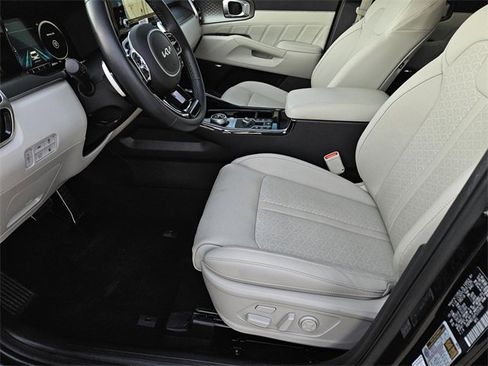 Certified 2023 Kia Sorento SX Prestige image 20