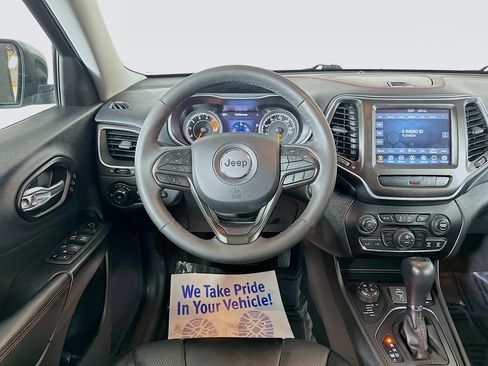 Used 2022 Jeep Cherokee Trailhawk w/ Premium Leather Package AWD/4WD image 20