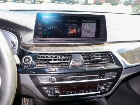 Used 2017 BMW 530i xDrive AWD/4WD image 15