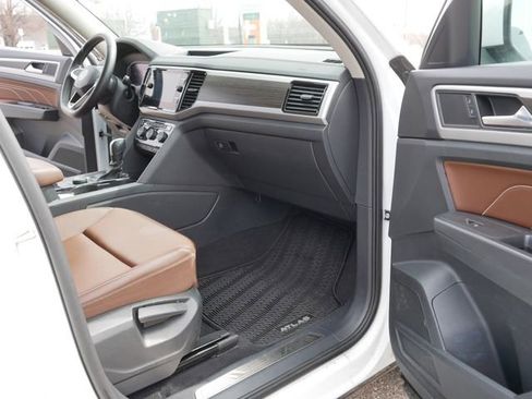 Certified 2023 Volkswagen Atlas SE image 21