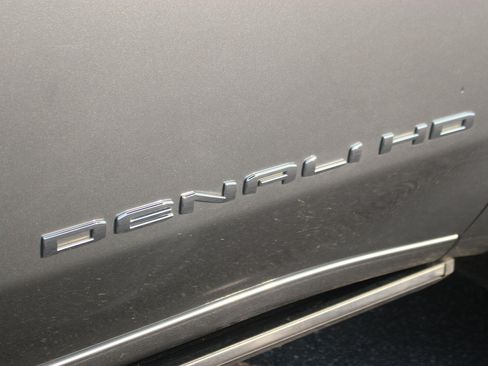 Used 2024 GMC Sierra 3500 Denali Ultimate AWD/4WD image 11