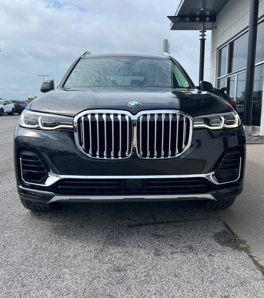 Used 2020 BMW X7 xDrive40i w/ Premium Package AWD/4WD image 3