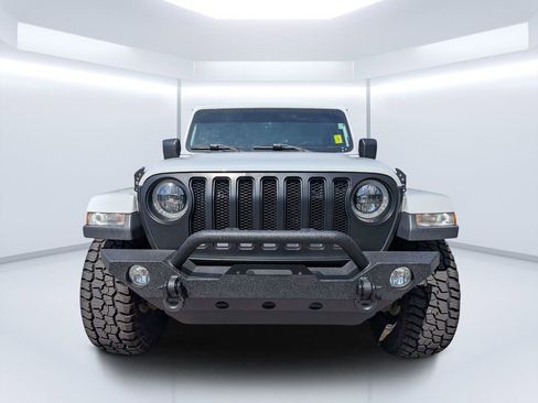 Used 2019 Jeep Wrangler Unlimited Sahara w/ Dual Top Group AWD/4WD image 7