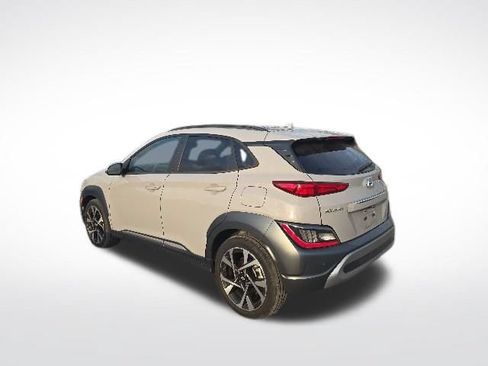 Used 2022 Hyundai Kona Limited w/ Cargo Package FWD image 5