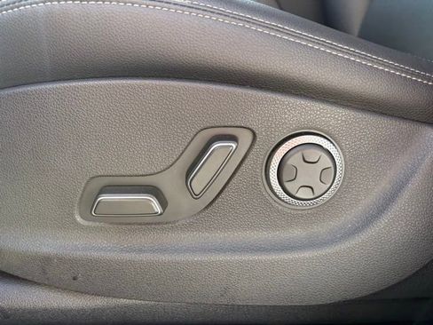 Used 2025 Genesis GV70 2.5T image 26