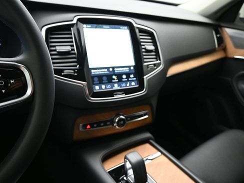 Used 2023 Volvo XC90 B6 Plus w/ Protection Package Premier AWD/4WD image 13