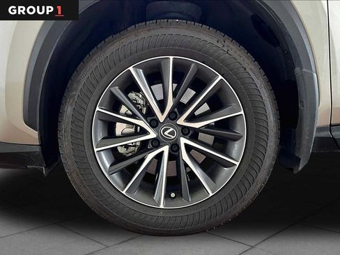 Used 2024 Lexus NX 250 FWD image 9