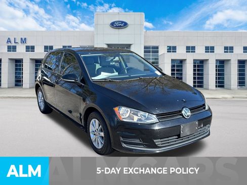 Used 2017 Volkswagen Golf SE image 3