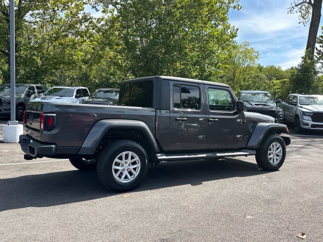 Used 2023 Jeep Gladiator Sport AWD/4WD image 17