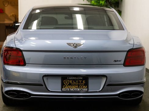 Used 2024 Bentley Flying Spur Plug-In Hybrid AWD/4WD image 4