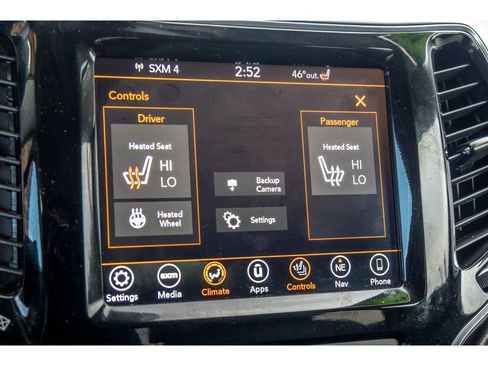 Used 2019 Jeep Cherokee Limited image 27