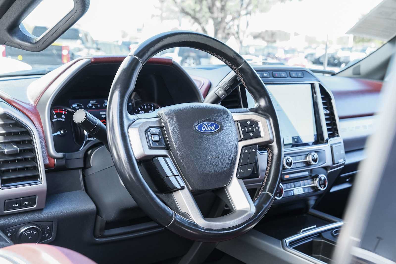 Used 2022 Ford F250 Platinum w/ FX4 Off-Road Package AWD/4WD image 23