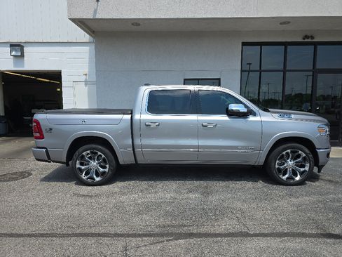 Used 2024 RAM 1500 Limited AWD/4WD image 4