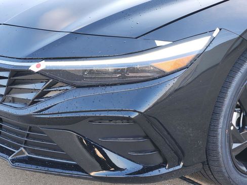 New 2026 Hyundai Elantra SEL Sport FWD image 6