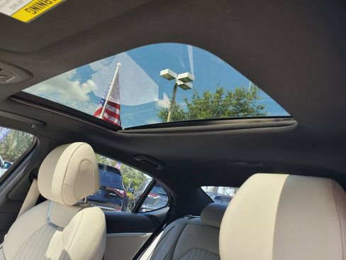 Used 2023 Genesis G70 2.0T w/ Sport Prestige Package AWD/4WD image 18