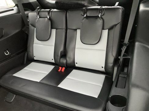 Used 2023 Ford Explorer XLT w/ Equipment Group 202A image 23