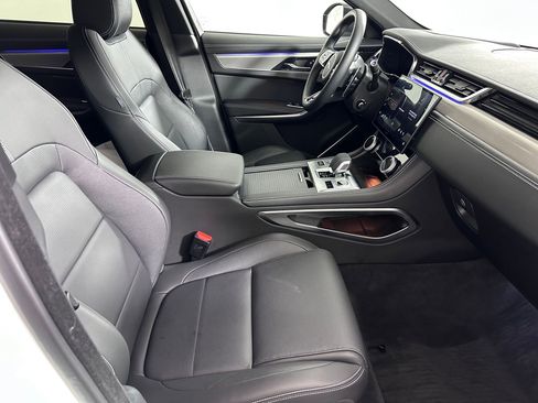 Used 2026 Jaguar F-PACE R-Dynamic S image 22