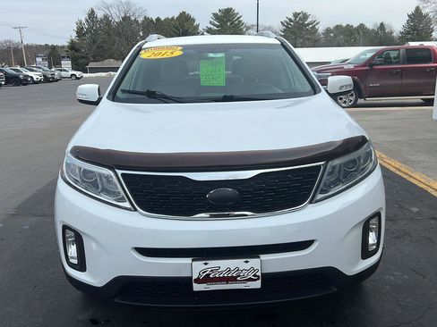Used 2015 Kia Sorento LX image 16