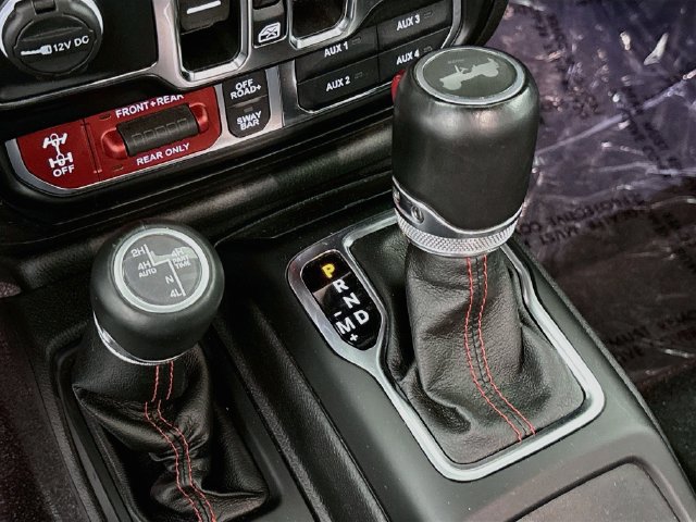 Used 2022 Jeep Wrangler Unlimited Rubicon w/ LED Lighting Group AWD/4WD image 17