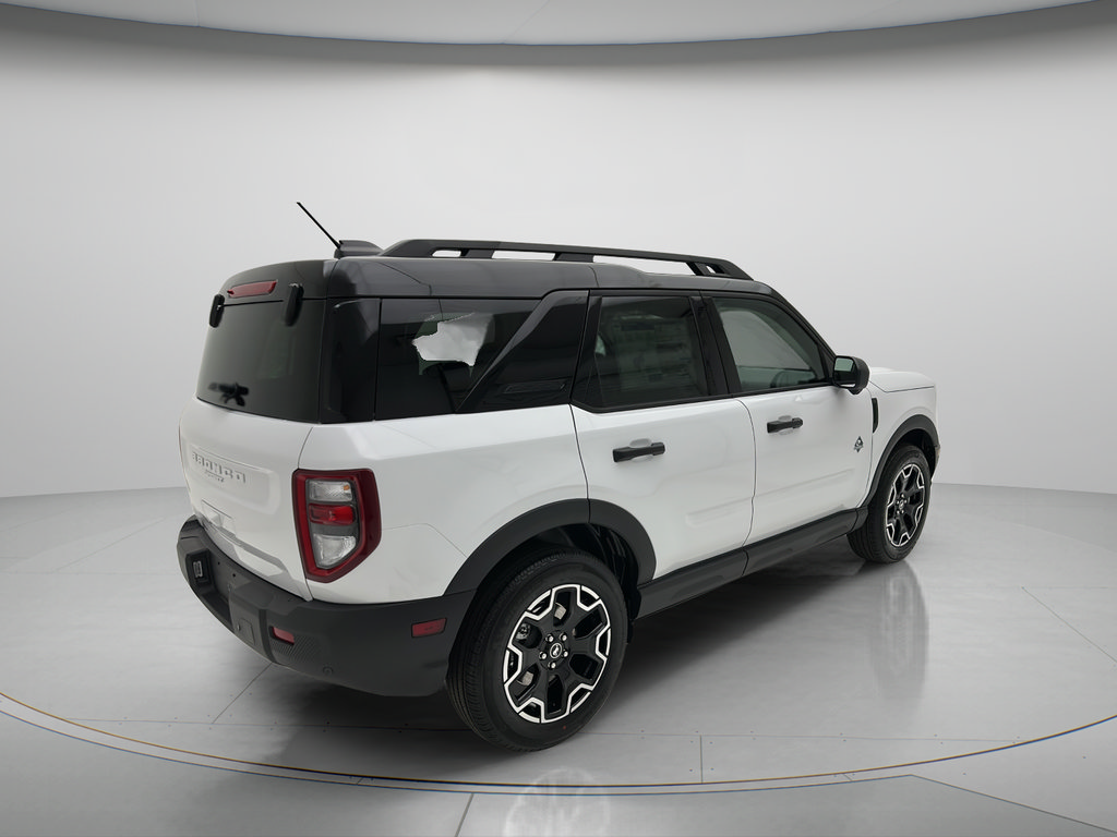 New 2026 Ford Bronco Sport Outer Banks w/ Outer Banks Tech Package+ AWD/4WD image 3