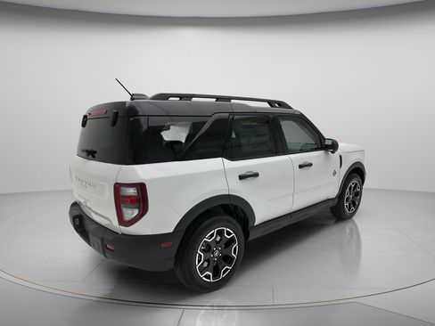 New 2026 Ford Bronco Sport Outer Banks w/ Outer Banks Tech Package+ AWD/4WD image 3