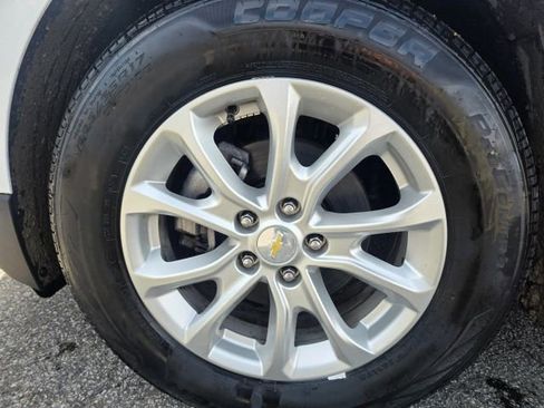 Used 2018 Chevrolet Equinox LT w/ Sun & Infotainment Package image 9