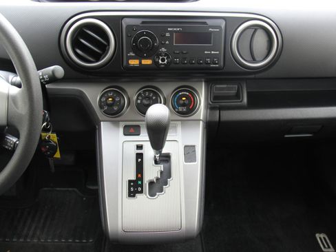 Used 2012 Scion xB image 13