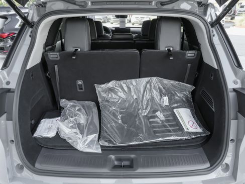 Certified 2026 INFINITI QX60 Luxe w/ Cargo Package FWD image 41