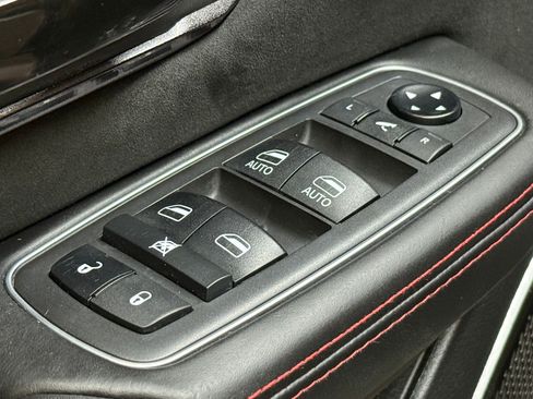 Used 2021 RAM 1500 TRX w/ TRX Lanuch Edition image 26