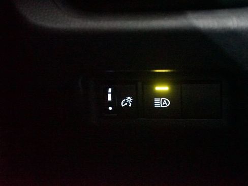 Certified 2024 Toyota RAV4 LE FWD image 23