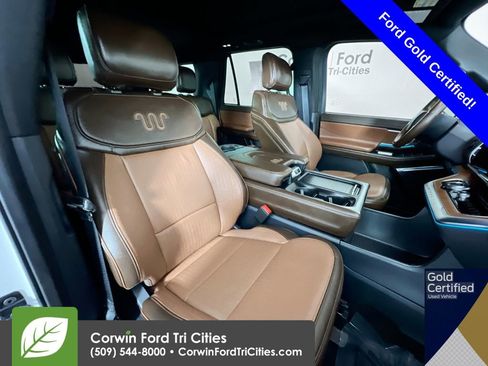 Used 2025 Ford Expedition Max King Ranch image 18