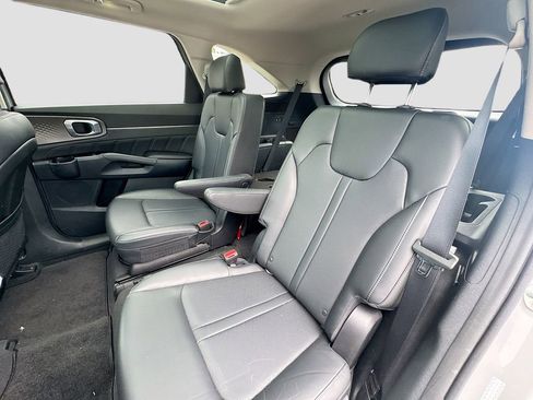 Certified 2023 Kia Sorento SX AWD/4WD image 28