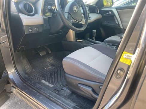 Used 2014 Toyota RAV4 XLE image 5