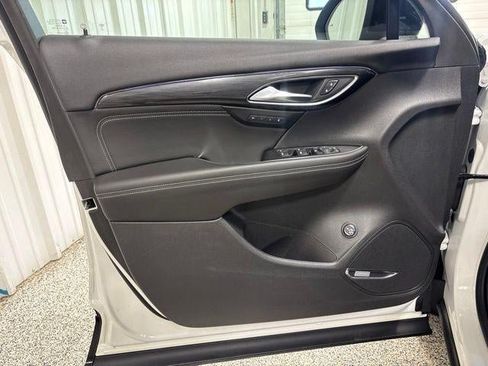 Used 2022 Buick Envision Essence w/ Technology Package II FWD image 13